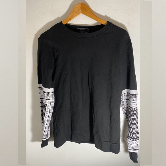 Forever 21 graphic Crewneck sweater - Picture 2 of 2